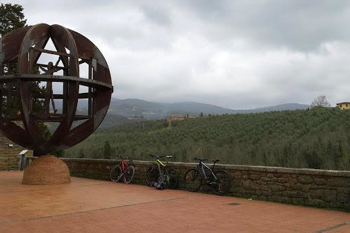 Leonardo Da Vinci Vitruvian Man sculpture